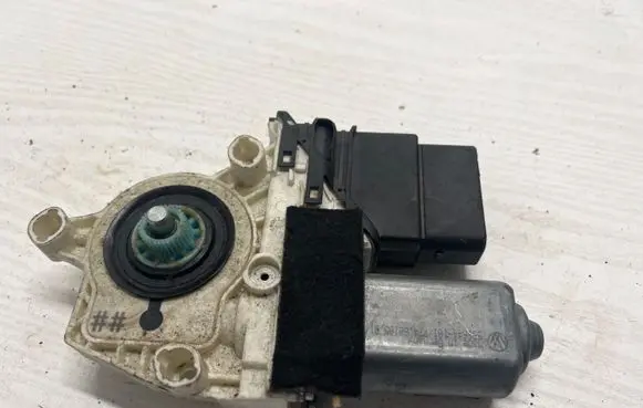 Seat Toledo III (5P) Rear door window regulator motor 1K0959704E 995915200 5P0839462A