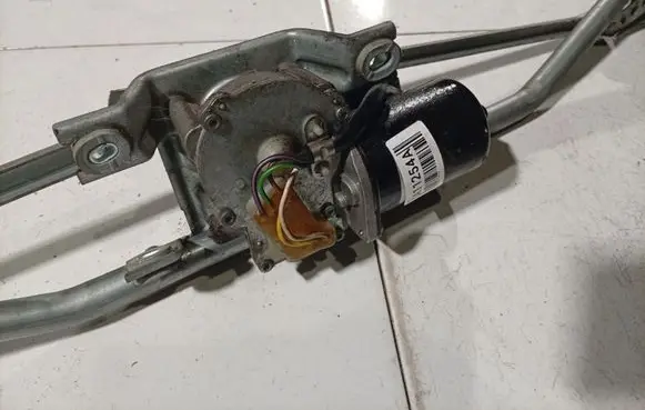 Opel Zafira A Wiper motor 