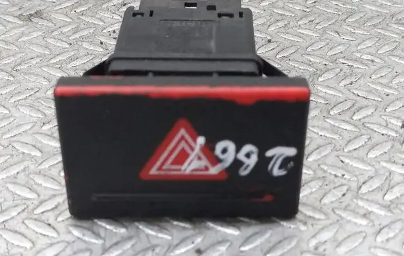 Volkswagen Touareg I Hazard light switch