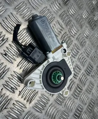 Mercedes-Benz SLK R172 Front door window regulator motor A2078200642 934531100 7746028100