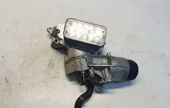 Maserati Levante Oil filter mounting bracket