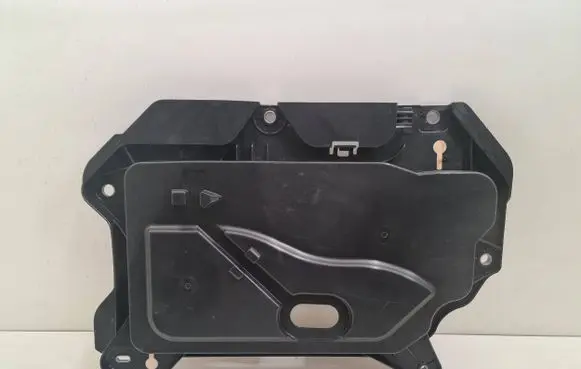 Battery tray