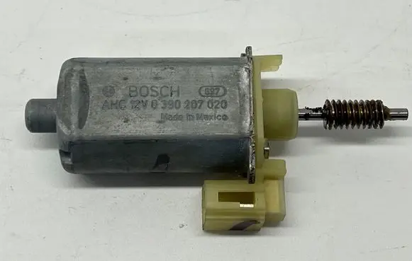 Audi Q5 SQ5 Seat adjustment motor 3QF959762A 0390207020