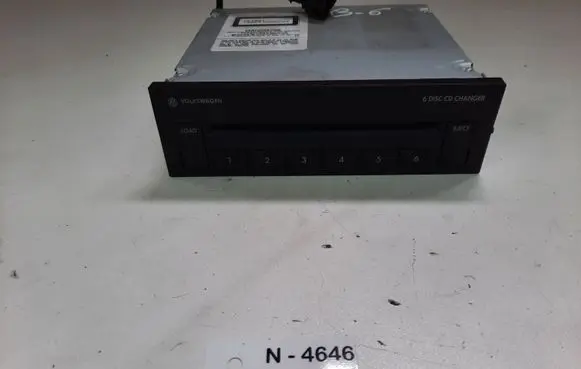 Volkswagen PASSAT B6 CD/DVD changer 3C0035110