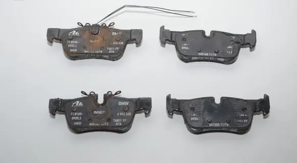 BMW i3 Brake pads (rear) 6854435