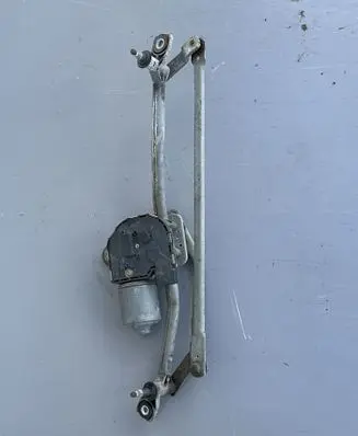 Front wiper linkage and motor
