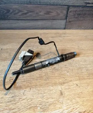 Audi A6 S6 C5 4B Fuel injector