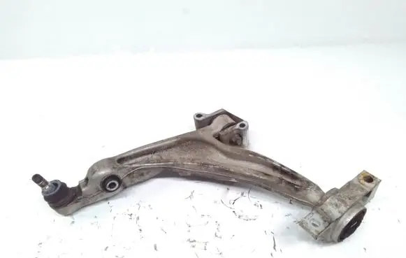 Volvo XC90 Front lower control arm/wishbone 32381881