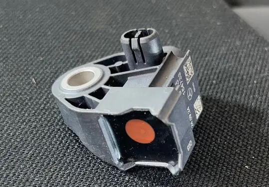 Mercedes-Benz C W206 Airbag deployment crash/impact sensor A0009051303