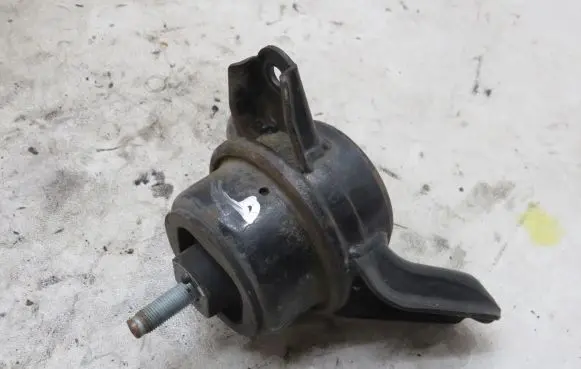 KIA Sportage Engine mount vacuum valve 