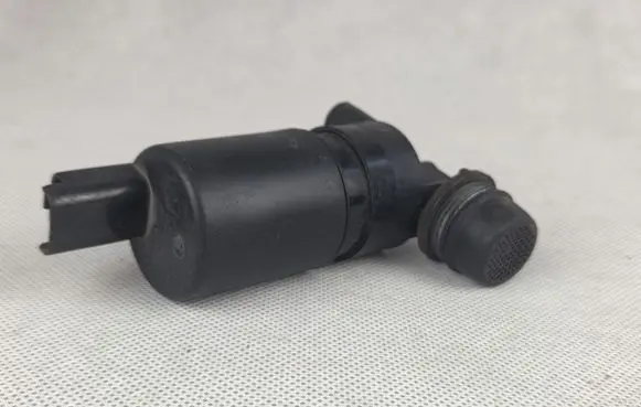 Dacia Dokker Windscreen/windshield washer pump 286203634R 286200851R 8200067015