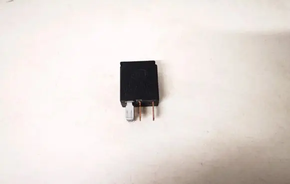 Volvo S70 V70 V70 XC Other relay 9441161 V23074-A4001-X40