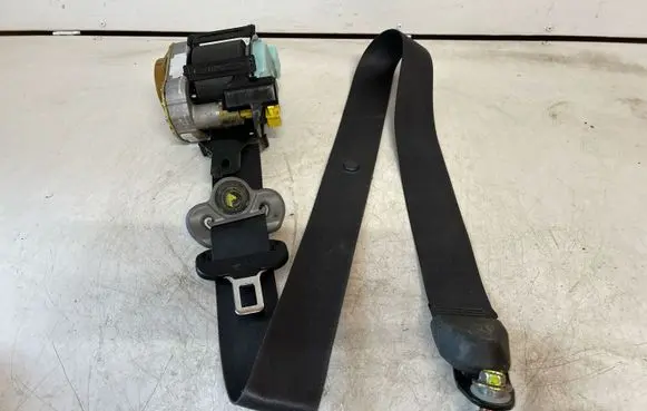 Honda CR-V Front seatbelt N1712