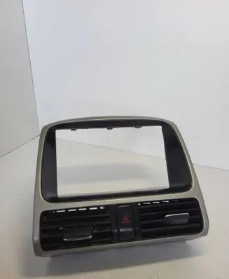 Honda CR-V Radio/GPS head unit trim 77250