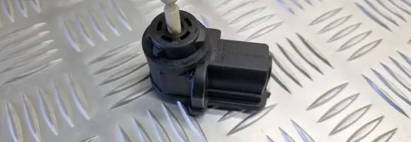 Volkswagen Golf IV Headlight level adjustment motor 1J0941295B