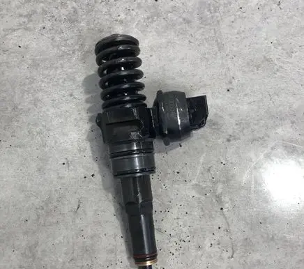 Seat Alhambra (Mk1) Fuel injector 038130073BJ 0414720229