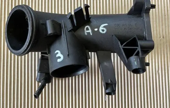Intercooler hose/pipe