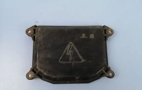 Subaru Outback Headlight/headlamp dust cover