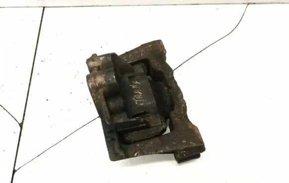 Chevrolet Tacuma Engine mounting bracket