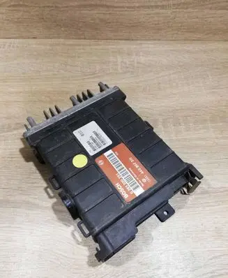 Volkswagen PASSAT B3 Engine control unit/module ECU 0261200251 443907311