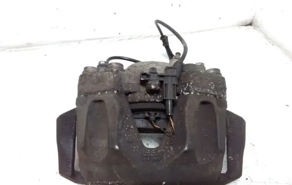 Mercedes-Benz E W212 Front brake caliper 2079214