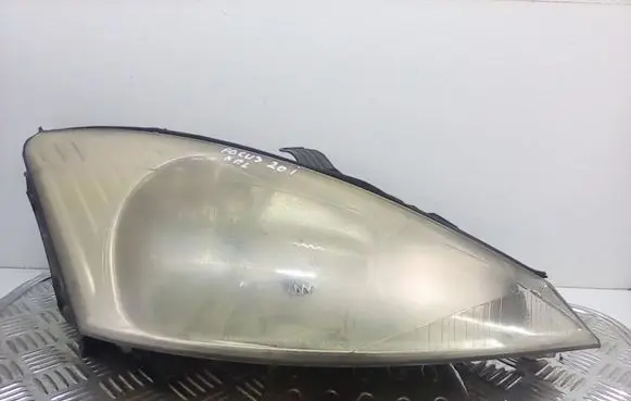 Ford Focus Headlight/headlamp 1036400