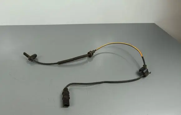 Honda CR-V ABS brake wheel speed sensor 57455T1G