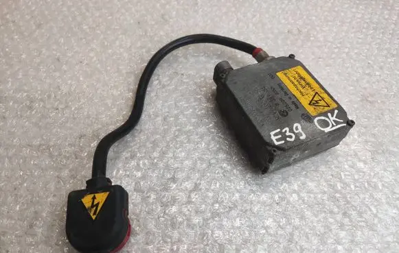 BMW 5 E39 Headlight ballast module Xenon 8387114