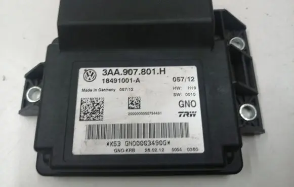 Volkswagen Sharan Hand brake control module 3AA907801H 18491001A