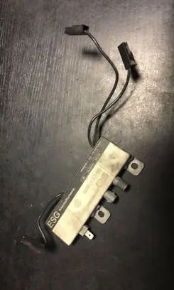 BMW 3 E36 Antenna control unit 1387751
