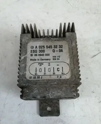 Mercedes-Benz A W168 Coolant fan relay A0255453232