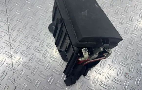 Volkswagen PASSAT B8 Fuse module 5Q0937125D