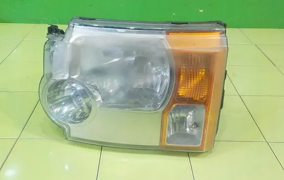 Land Rover Discovery 3 - LR3 Headlight/headlamp XBC500032