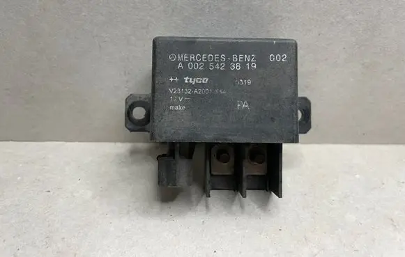Mercedes-Benz ML W163 Charging relay A0025423819