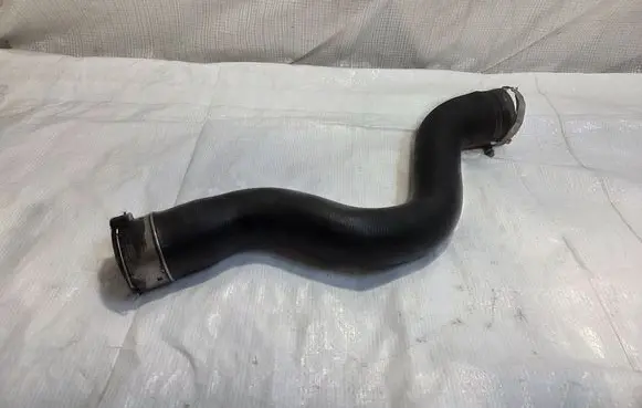 Opel Meriva B Intercooler hose/pipe 13267221
