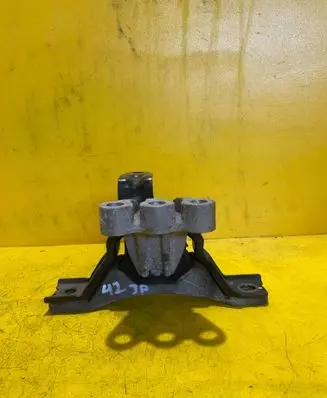 Chevrolet Captiva Gearbox mount 