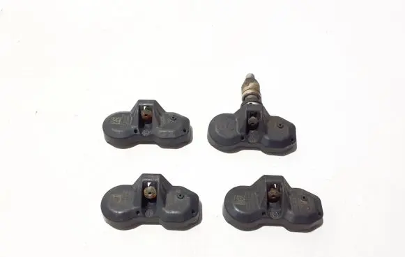 Volkswagen Touareg II Tire pressure sensor 7PP907275F