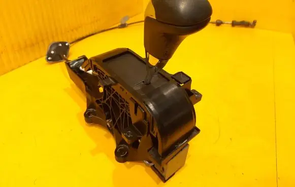 Toyota Hilux (AN120, AN130) Gear shifter/selector