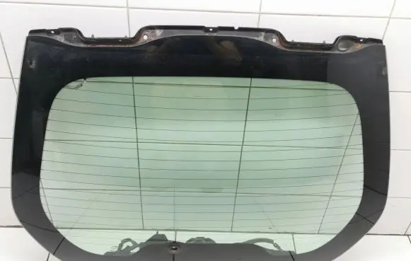 Volvo C30 Rear windscreen/windshield window 43R000677 DOT39AS2M135 E000189