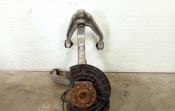 Maserati Ghibli Front wheel hub spindle knuckle 06700035760 067000357602