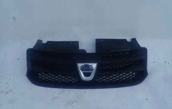 Dacia Logan II Front bumper upper radiator grill