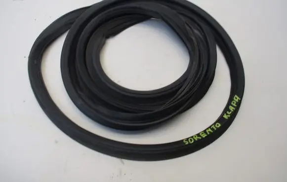 KIA Optima Trunk rubber seal (body) 