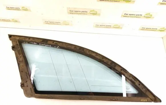 Mercedes-Benz E W211 Rear side window 2116701512 2116702112