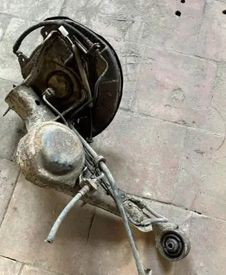 Toyota RAV 4 (XA20) Rear wheel hub spindle/knuckle 
