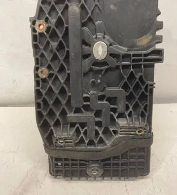 Battery box tray