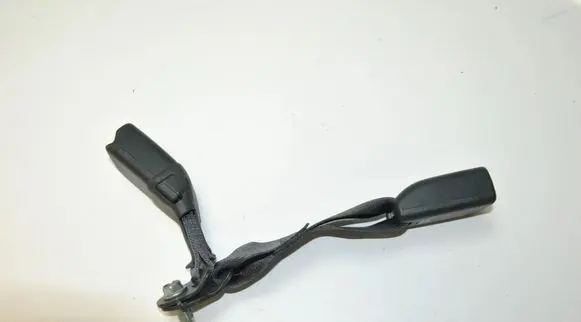 Subaru Legacy Middle seatbelt buckle (rear) 