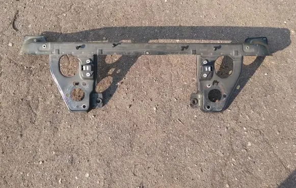 Smart ForTwo I Radiator support slam panel