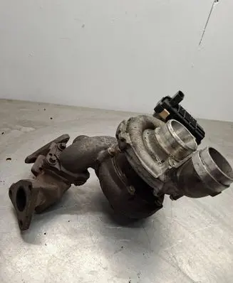 Mercedes-Benz E W211 Turbo A6420901490 B195014 20211060012