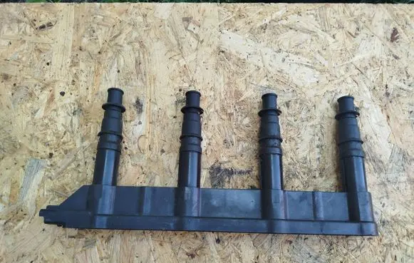 Citroen C4 I High voltage ignition coil NGK U6021