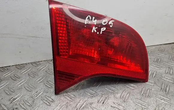 Audi A4 S4 B7 8E 8H Tailgate rear/tail lights 8E9945093